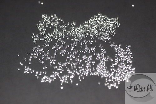青冈金属表面处理厂喷砂玻璃微珠清理